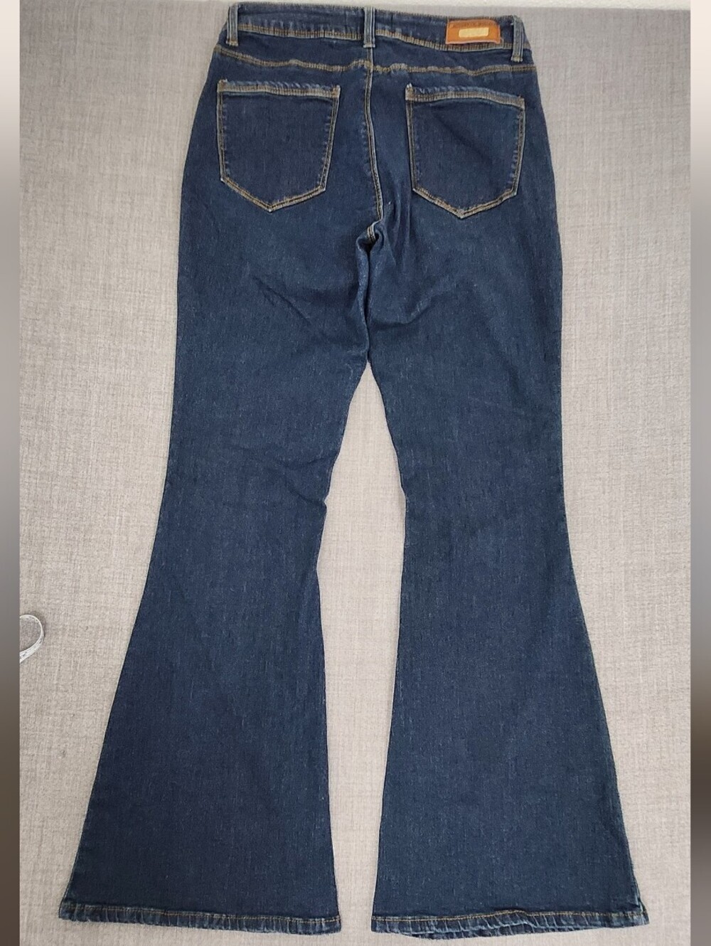Stag Jeans Dark Wash Stretch Flare Jeans. 9/27 - Picture 4 of 10